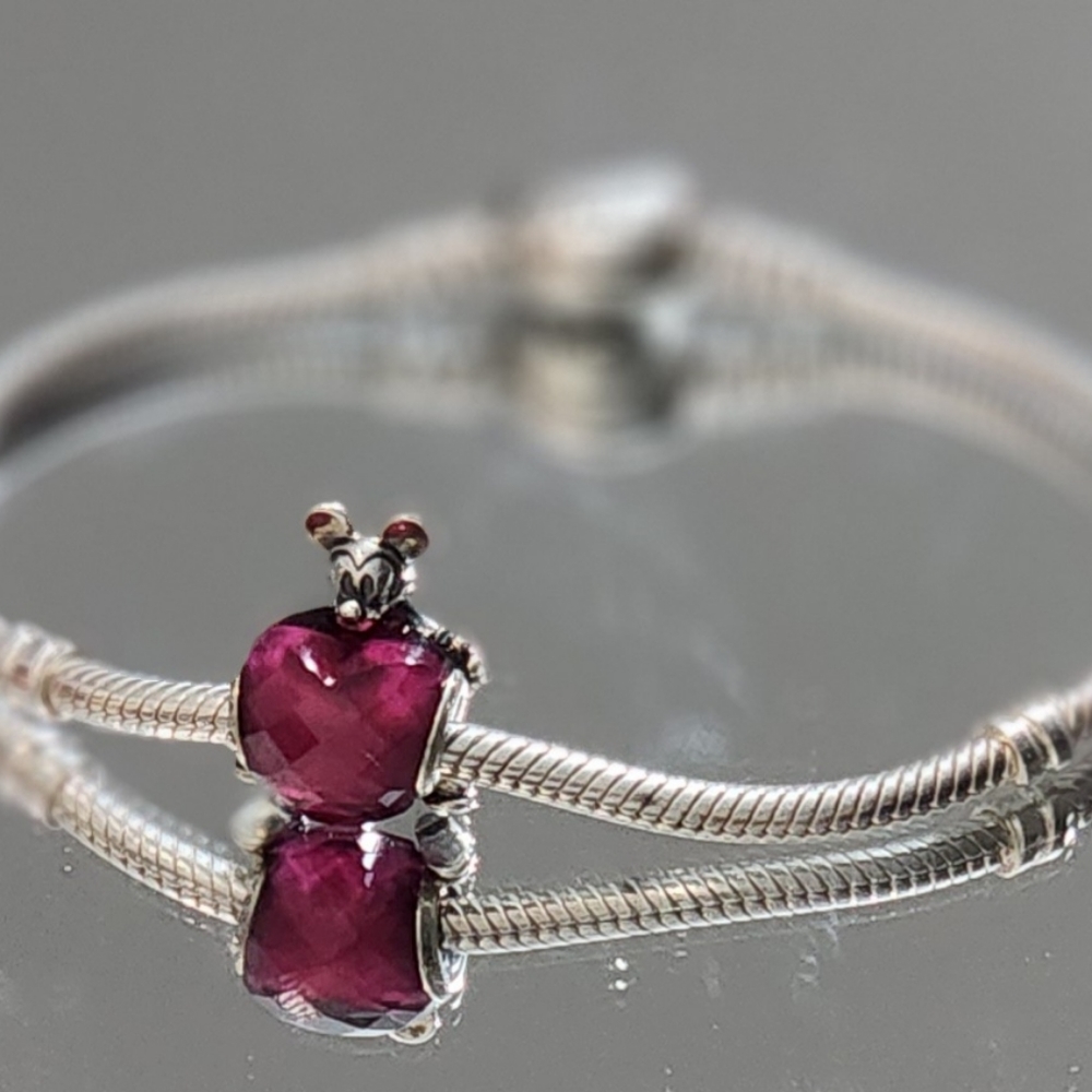 🩵 SOLD!! 🛎 NWOT! PANDORA Disney Mickey Love Heart Charm